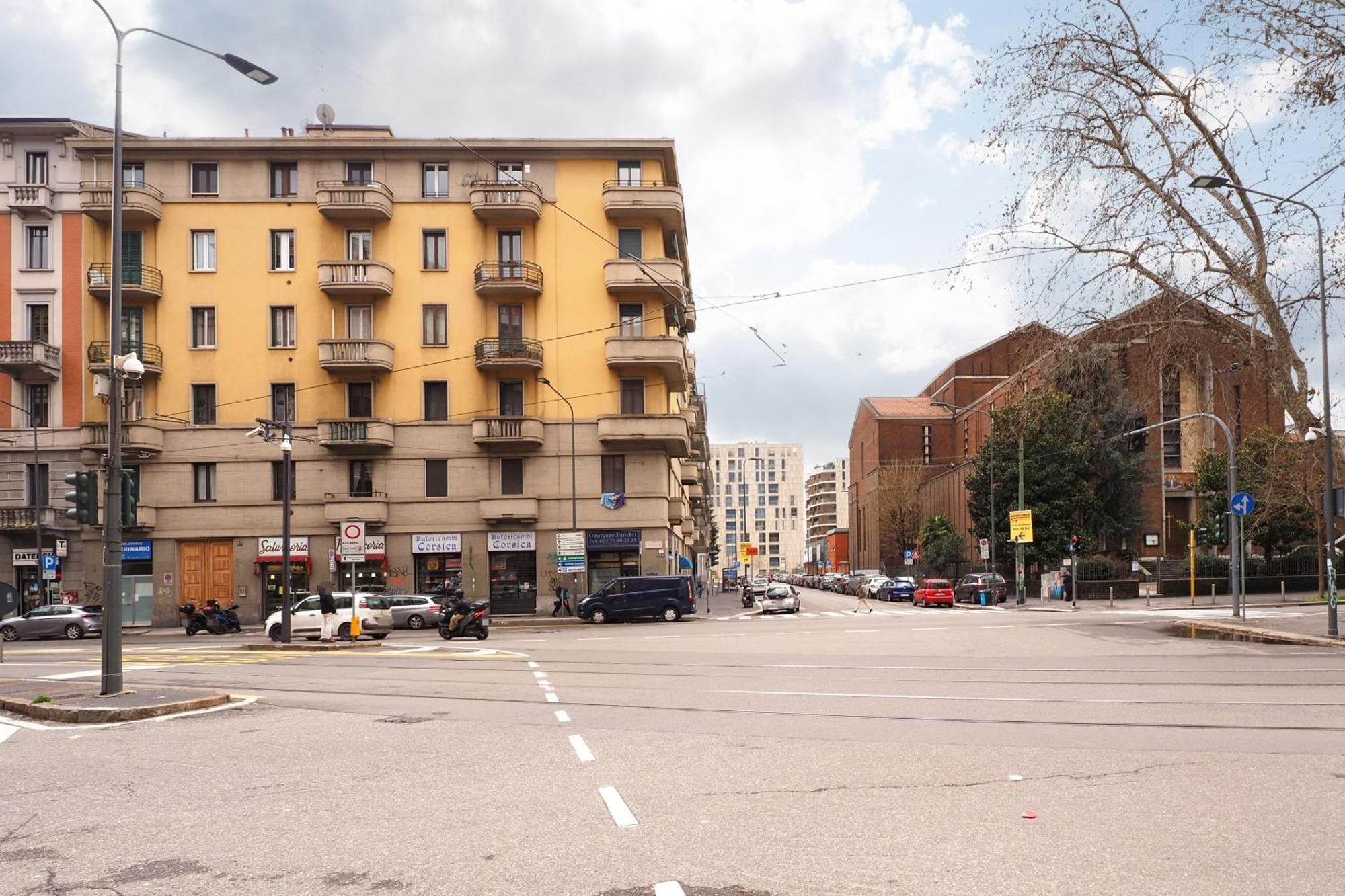 Luminoso Appartamento Con Terrazzo Forlanini Linate Milan Bagian luar foto